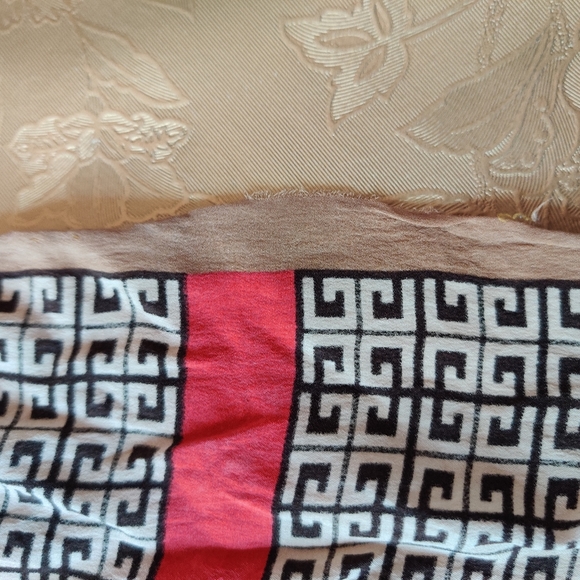 Authentic Givenchy Skinny Silk Scarf 4G Logo - Picture 15 of 15